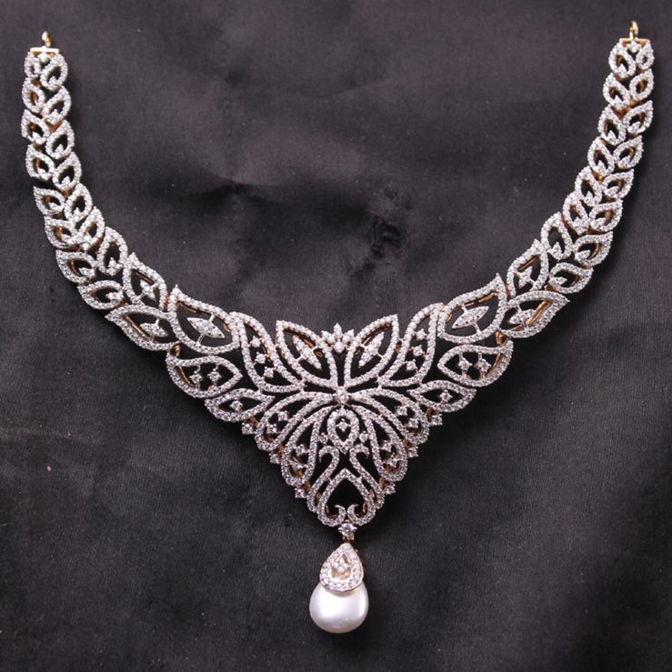 Vishwa Diamond Necklace with Free Gold Coin