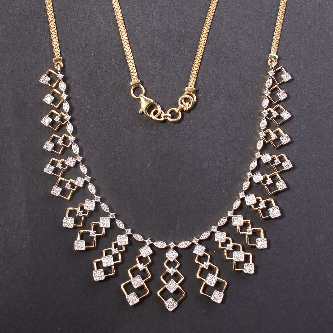 Sparkling Floral Diamond Necklace